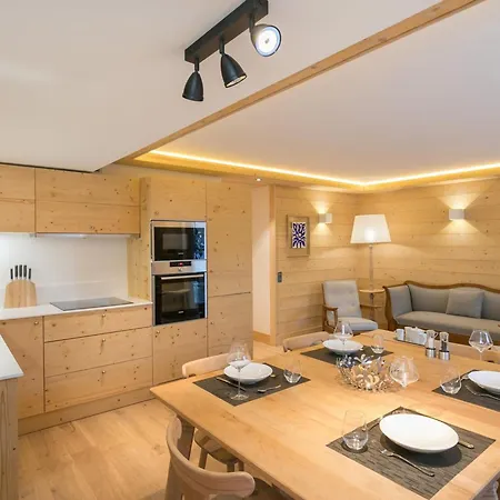Appartement A Courchevel 1850 Avec Piscine Et Garage - Fr-1-564-155 *